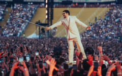 KICKS OFF THE EUROPEAN LEG OF THE “DeBÍ TiRAR MáS FOToS WORLD TOUR” IN BARCELONA AND LISBON BEFORE OPENING A HISTORIC 10-NIGHT STADIUM RESIDENCY IN MADRID